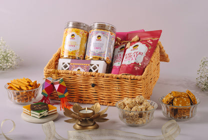 Orange box + golden broch 12*8*5 (AKUD2026012-Combo : 01)