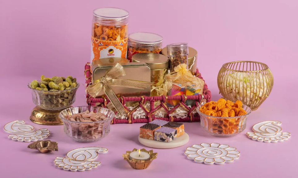 Maroon Tray Diwali Gift Hamper - (AKUD202602)